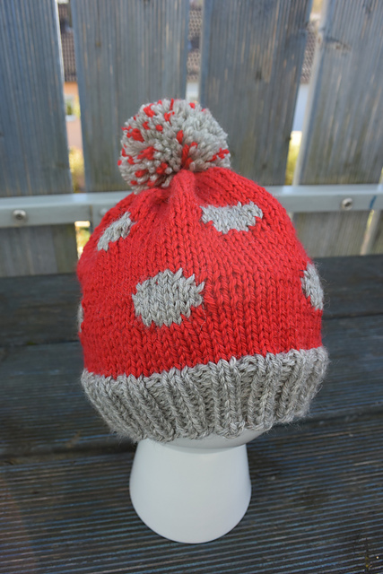Gorro de Punto a Lunares
