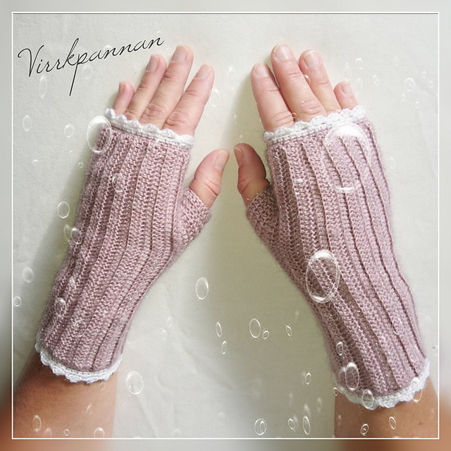 Fingerless mittens
