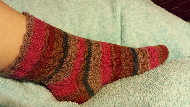 Socke "verkreuz und zugestrickt"