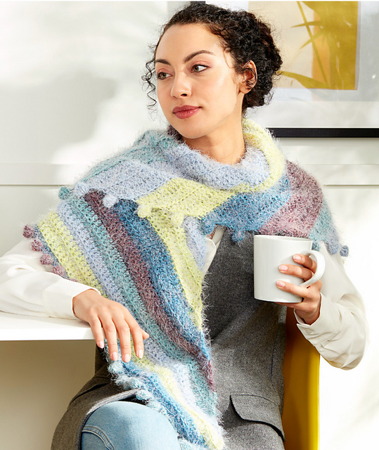 Ravelry Bobble Fringe Shawl pattern by Yarnspirations Design Studio