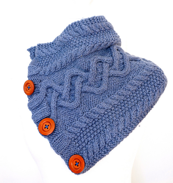 Valeraine Cowl