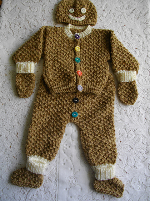 19. Gingerbread Man Outfit 0-3 Months