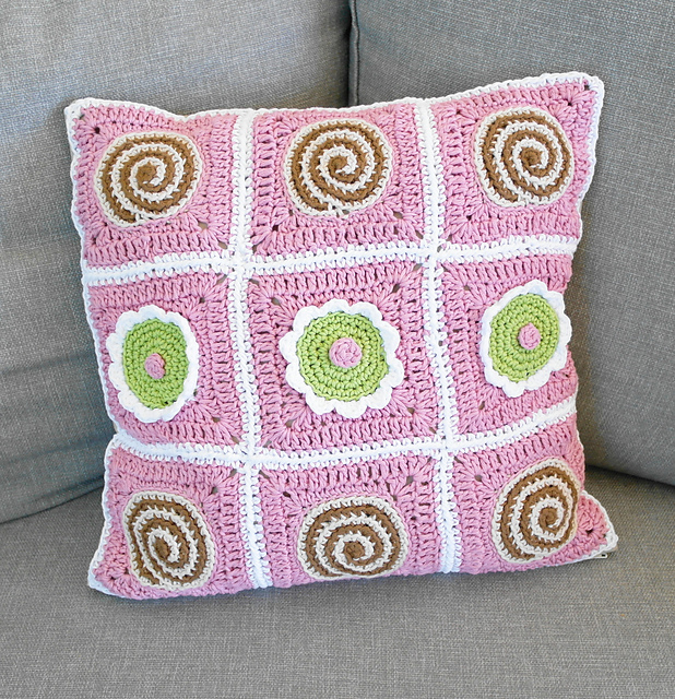Coffee break pillow