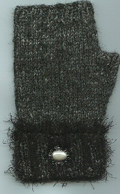 Simple Knitted Fingerless Gloves