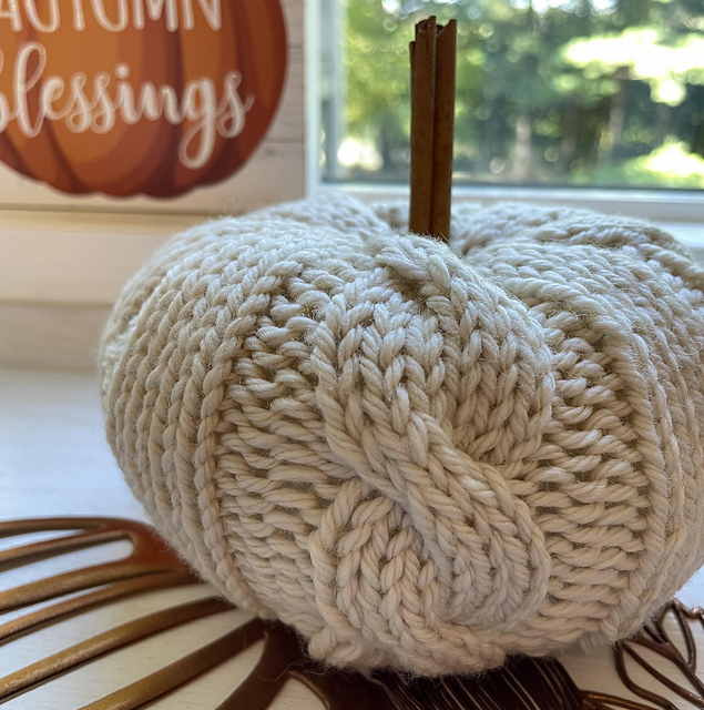 Pumpkin Time Cabled Pumpkin