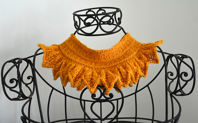 The Whimsey Cowl