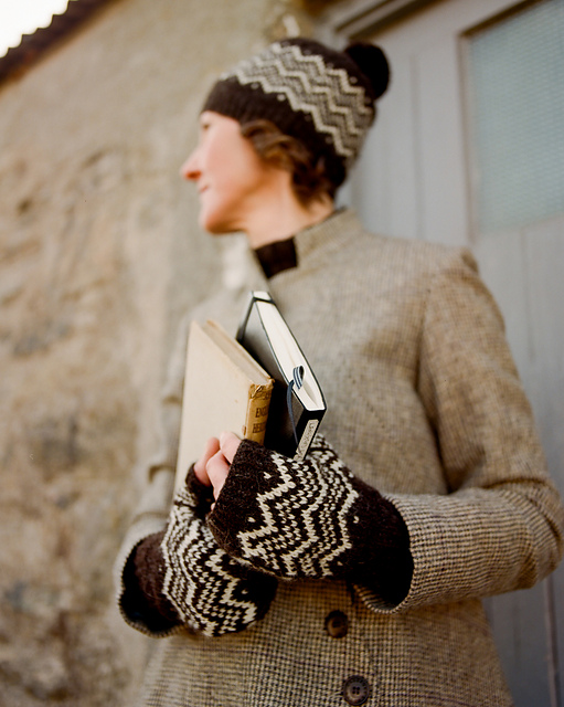 Aald Hoose Mitts & Hat