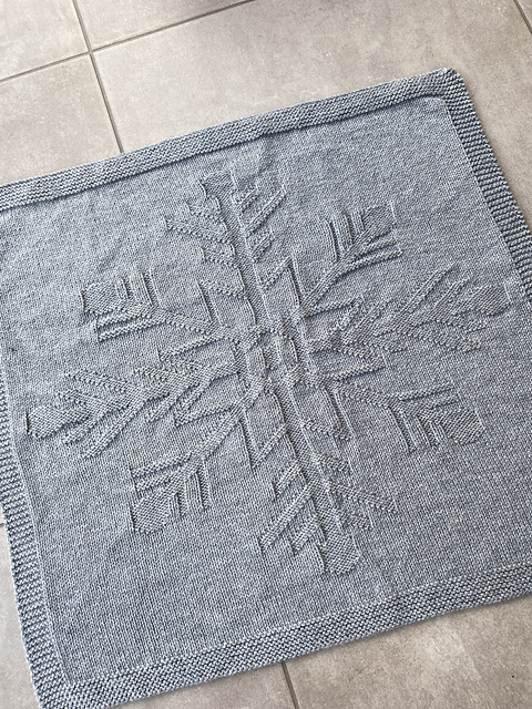 Christmas Snowflake Blanket