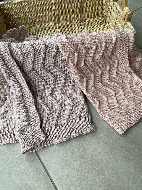 Wave Cable Blanket