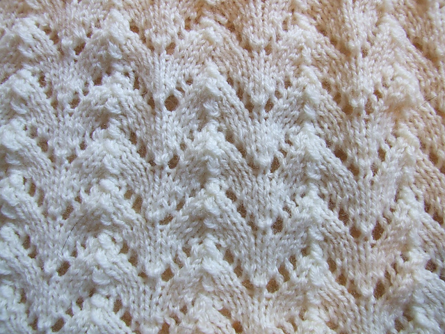Horseshoe Imprint Lace