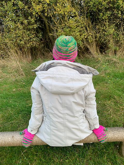 Pair it up Hat & Mittens