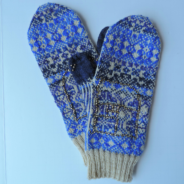 Shining Sequence Mittens