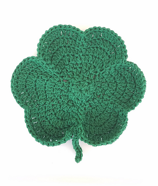 Cleaning W/A Shamrock Dishcloth