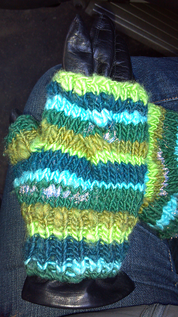 Twisted Mitts