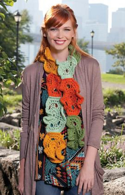 Frilly Motif Scarf