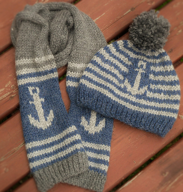 Hat and scarf GALEON