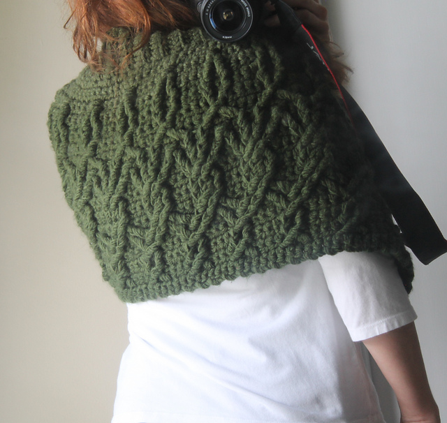 Scotch Pine Cabled Warmer