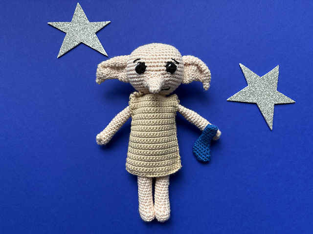hard-working elf amigurumi