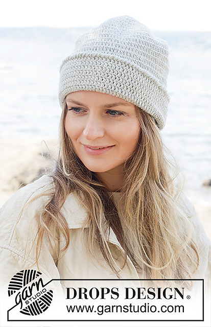 253-24 Moonlit Snow Hat