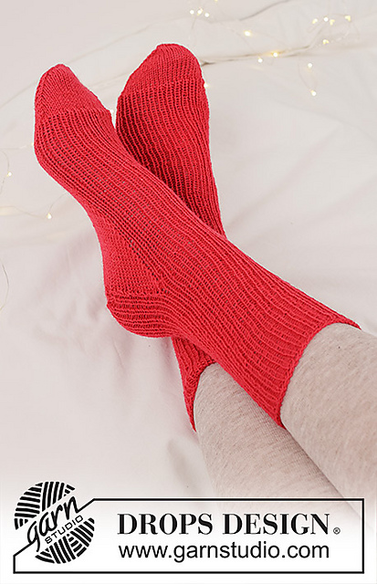 253-53 Merry Mistletoe Socks
