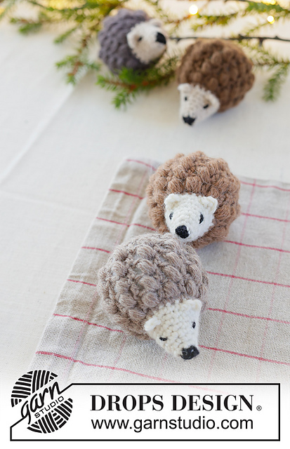 0-1637 Holiday Hedges