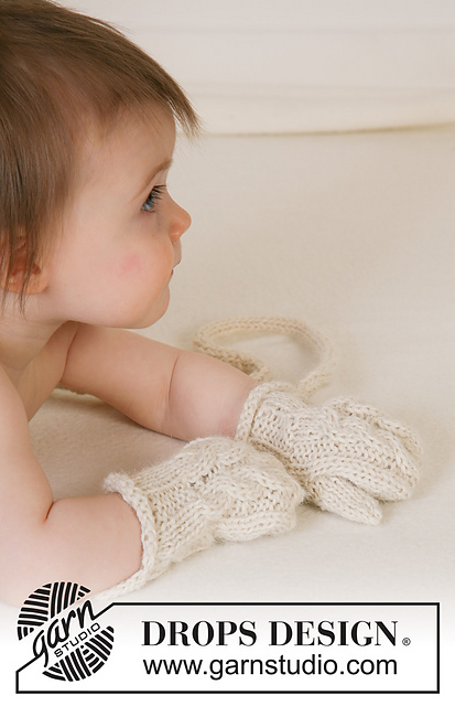 b14-15 Mittens with pattern