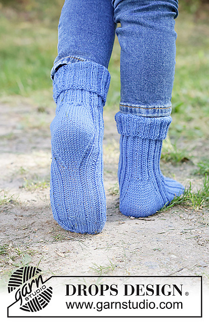 49-33  Sky Parade Socks