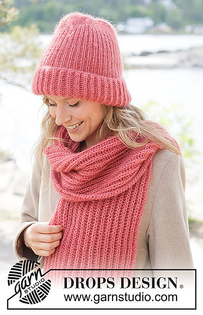 261-24 Cherry Fluffy Scarf
