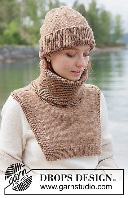 261-53 Creme Caramel Neck Warmer