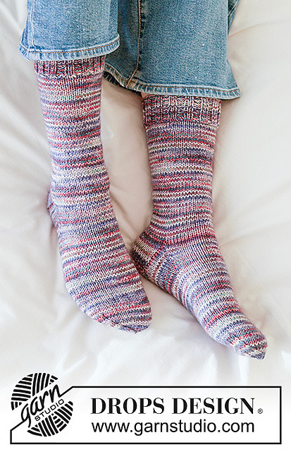 265-24 Berry Burst Socks