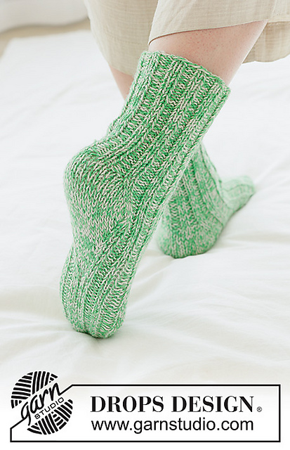 265-31  Speckled Moss Socks
