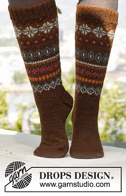 143-29 Autumn Aurora Socks