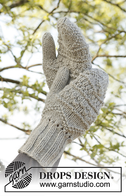 141-23b Veronica - Mittens