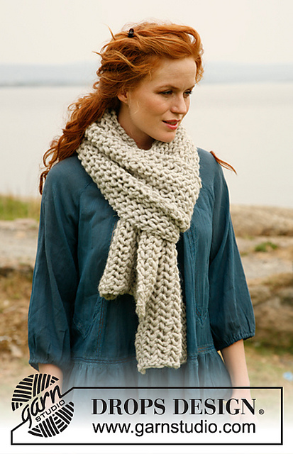 132-26 a - Bohemian Rhapsody Scarf