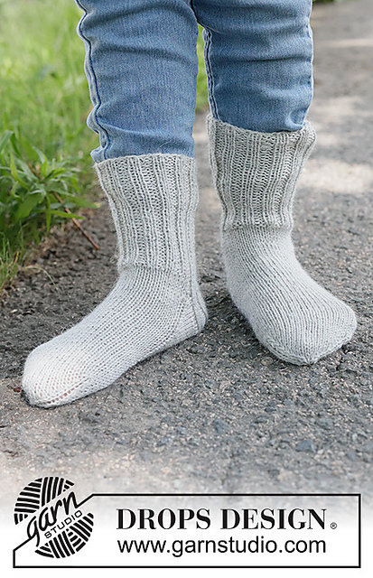 48-23 Pebble Play Socks