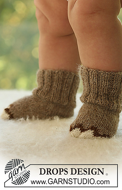 b18-8 Squirrel Song Socks