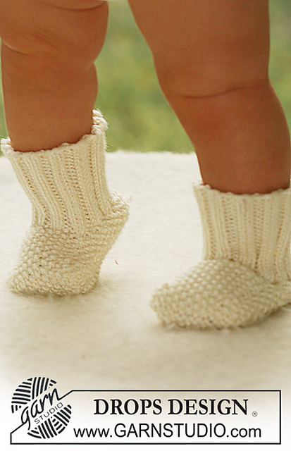 b18-28 Miss Mossy Socks
