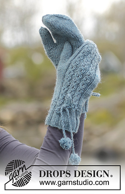 164-38 Maggie Blues Mittens