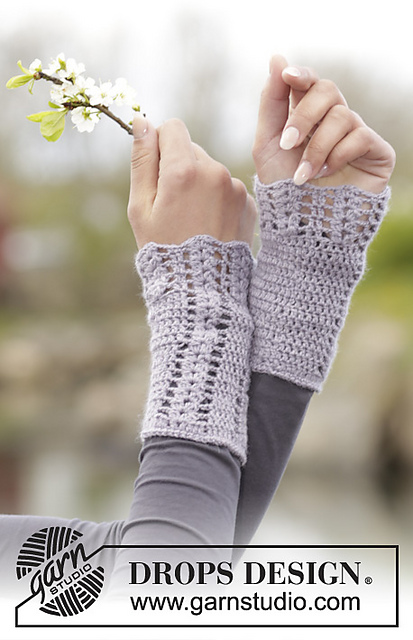 166-44 Viola Wrist Warmers