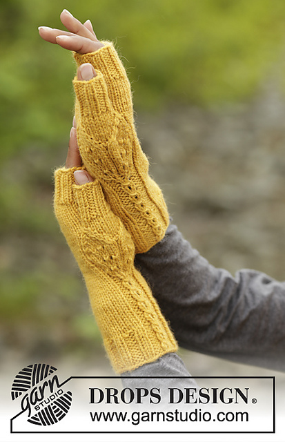 173-43 Hello Sunshine Wrist Warmers