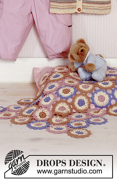 b11-12b - Sweet Cupcake Blanket
