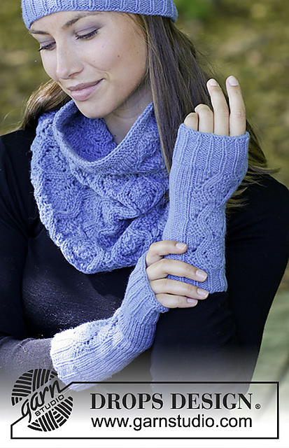 182-20 c Stay Warm Wrist Warmers