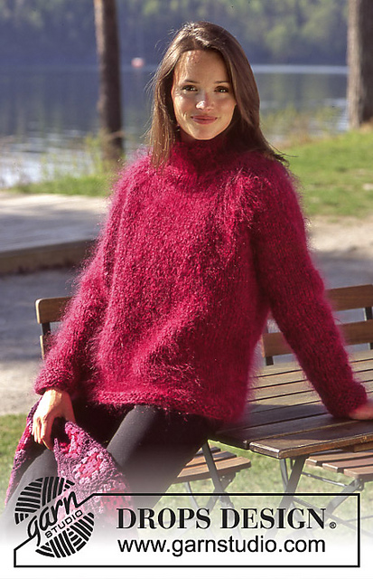66-17 a Red Blizzard Pullover