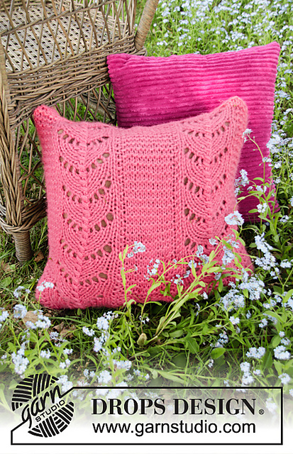 198-22 Spring Peach Pillow