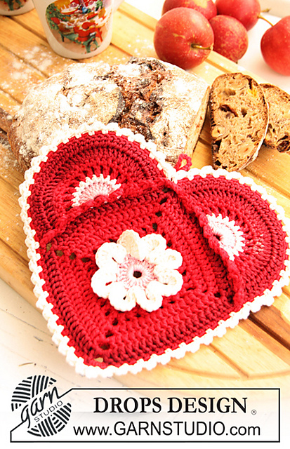 0-739 Heart potholder for Christmas