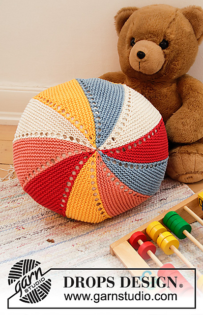 s35-4 Colour Wheel Pillow