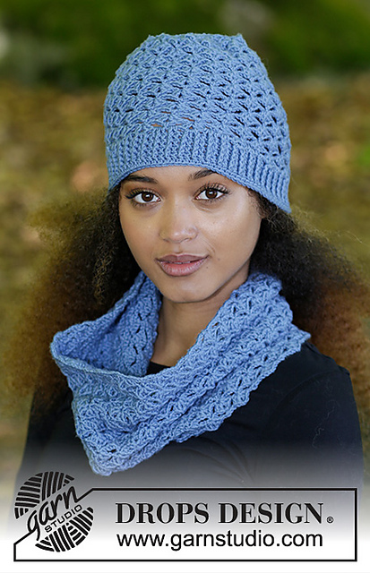 182-2 a Smiles of Indigo Hat