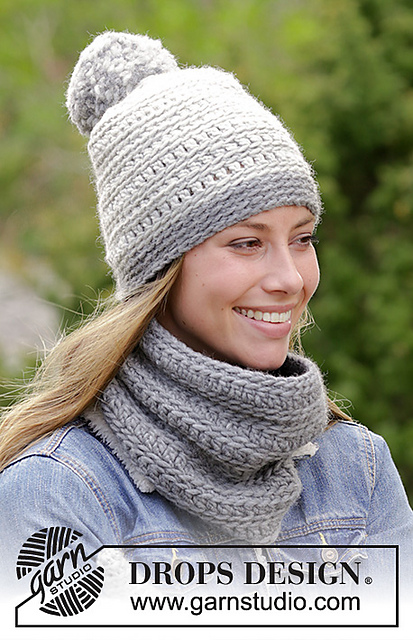 182-33 b Earl Grey Neck Warmer