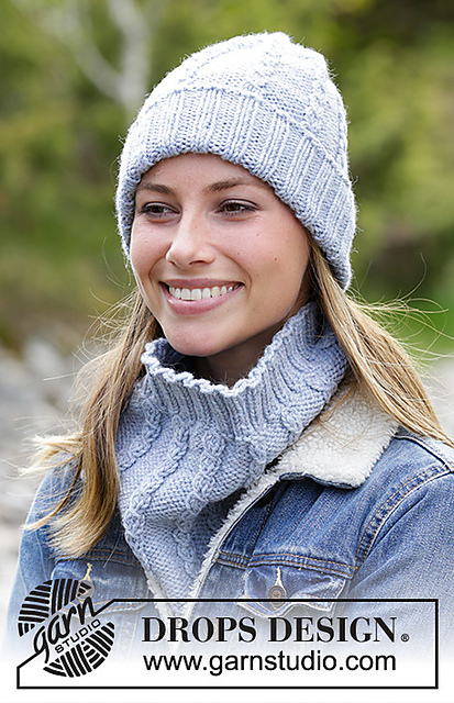182-5 b Sugar Twists Neck Warmer