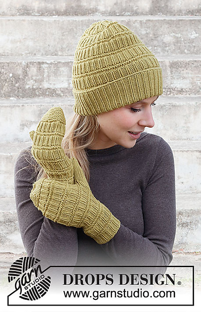 214-39 b Honey Sweet Mittens